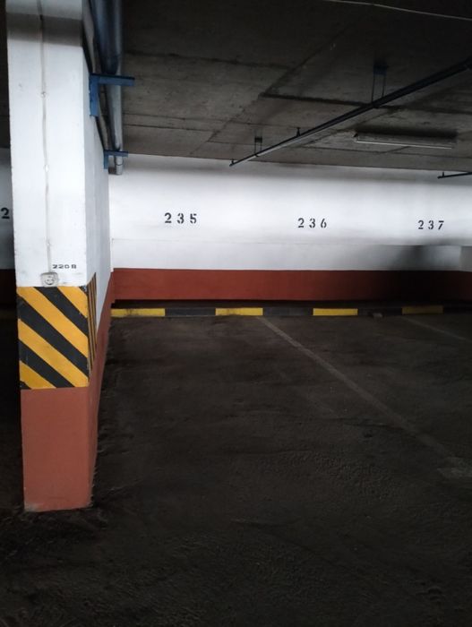 Паркоместо в крытом паркинге