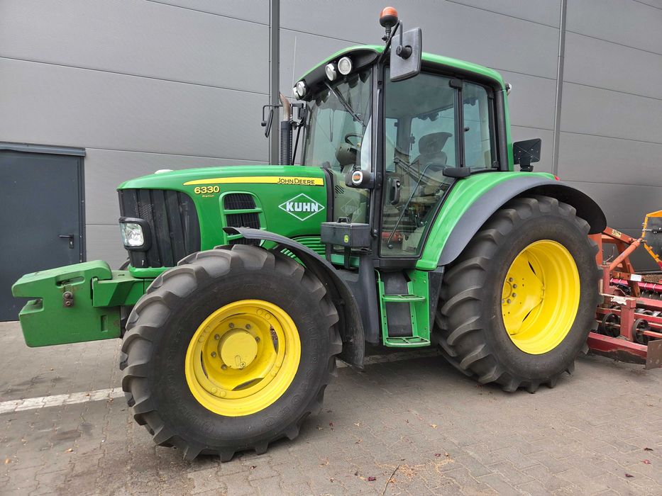 John deere 6330 premium.  Tylko 5600h