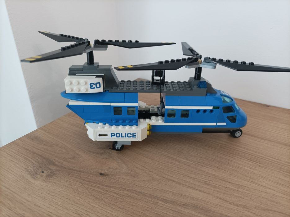 Lego 60173  aresztowanie w górach