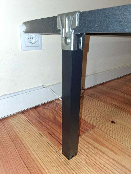 Estrado cama casal c/ pernas 140 x 190 cm