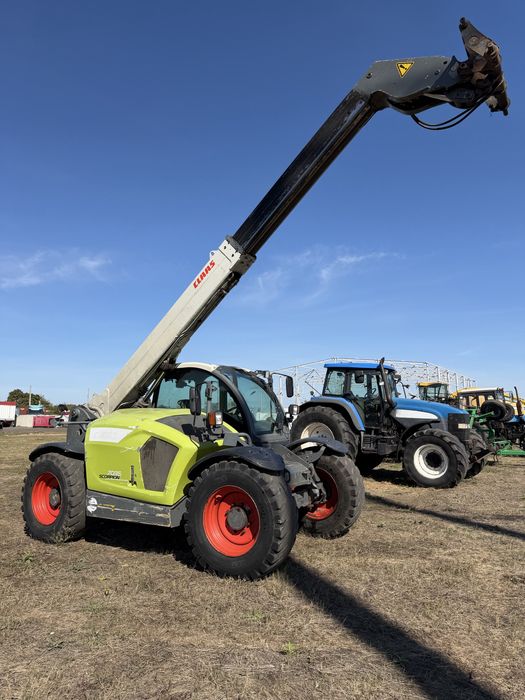 Навантажувач Claas Scorpion 7035