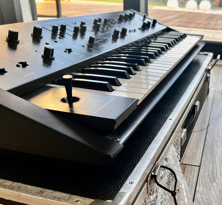 Analogowy syntezator Korg Delta
