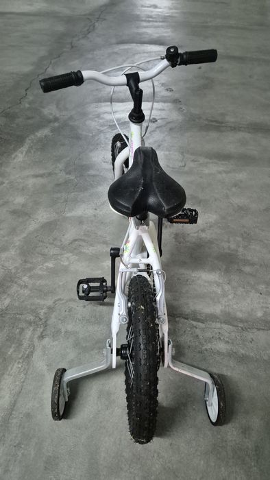 Bicicleta de criança como nova