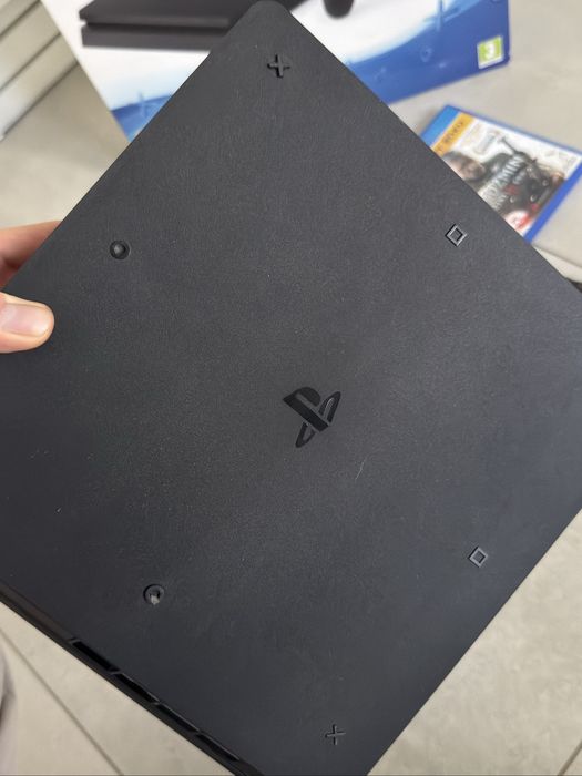 Konsola Playstation 4 slim SONY stan idealny