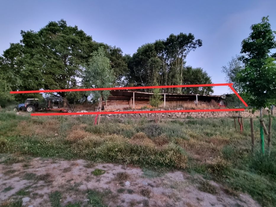 Arrenda-se  Barracão