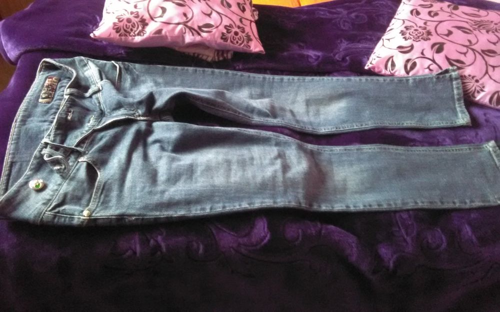 Spodnie damskie jeansy