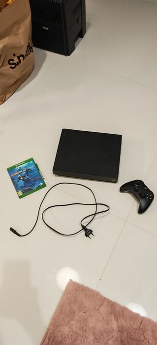 Xbox one+pad+gra