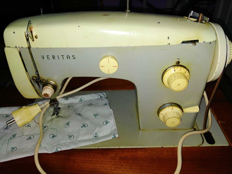 Швейная машинка  Запчасти Высылаю