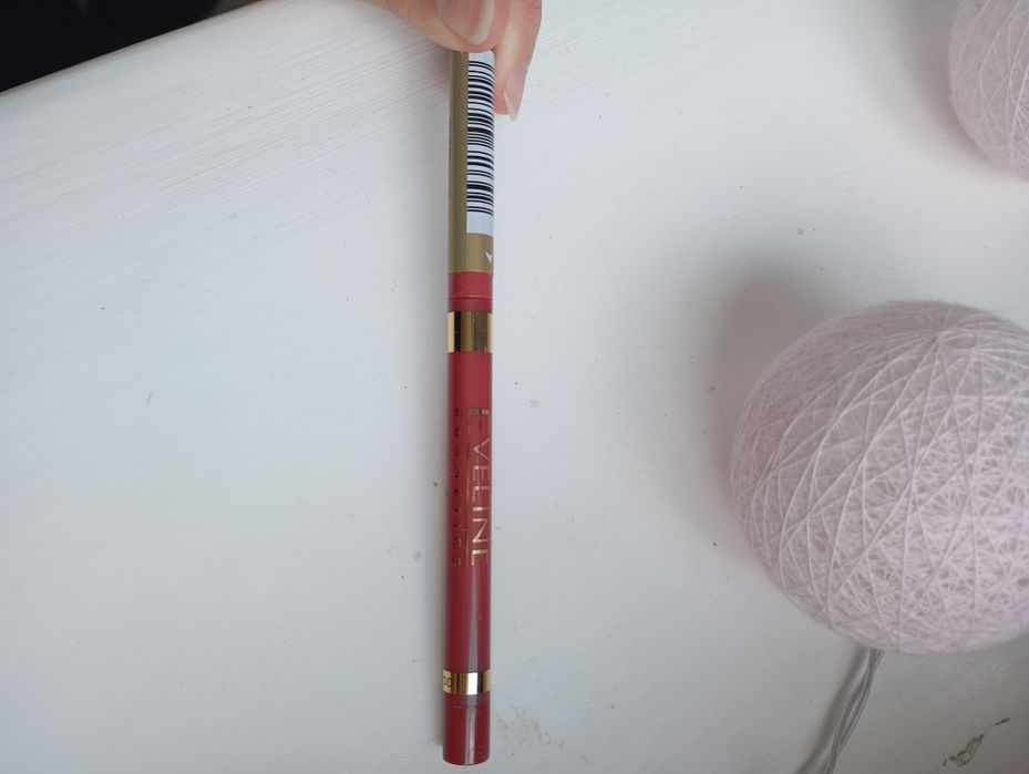 Eveline cosmetics Make a shape