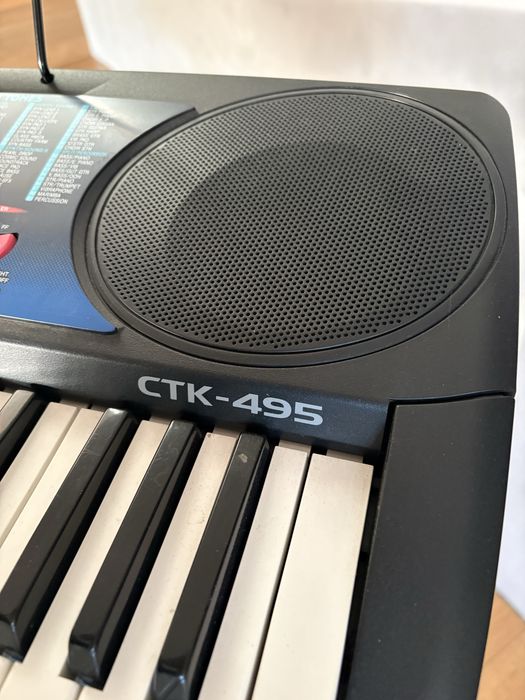 Keyboard Casio ze stojakiem