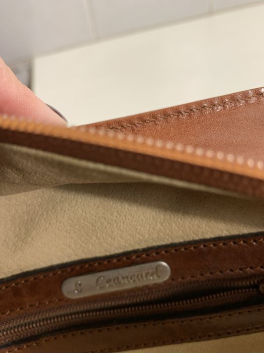 Mala castanha em pele ceancarel