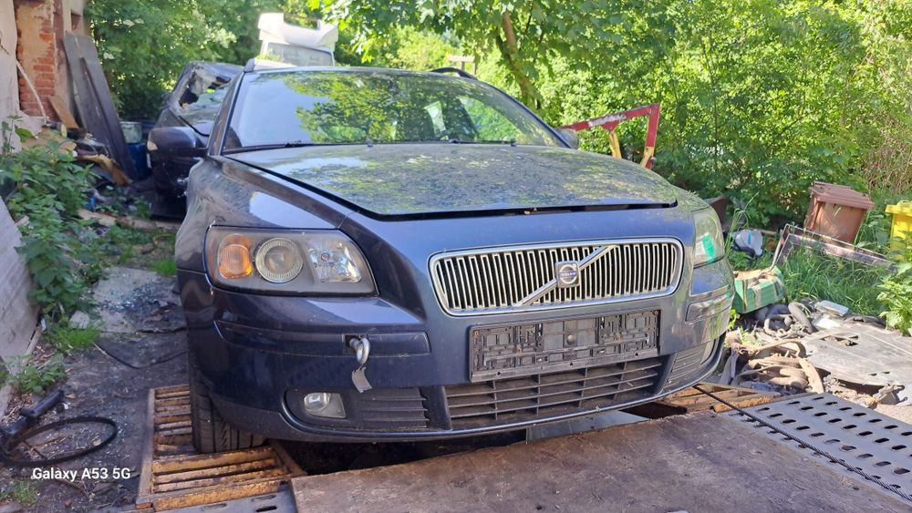 Reflektor lampa przednia Volvo V50 S40.