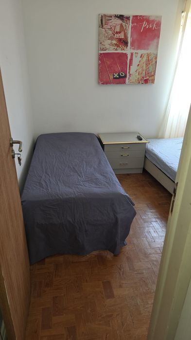 Quarto Em Algueirão Mem Martins