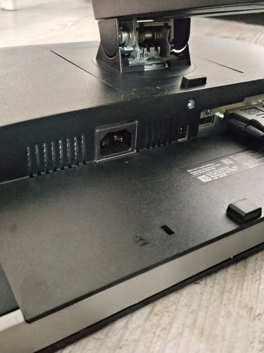 Monitor DELL 24'
