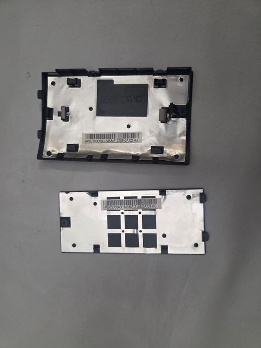 Sprzedam 2 dolne zaślepki do Laptopa ASUS X53T