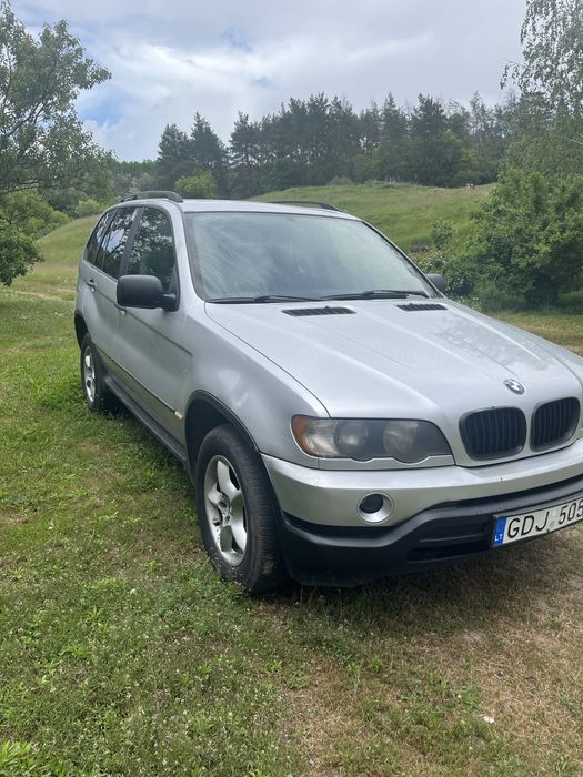 BMW X5 E53.