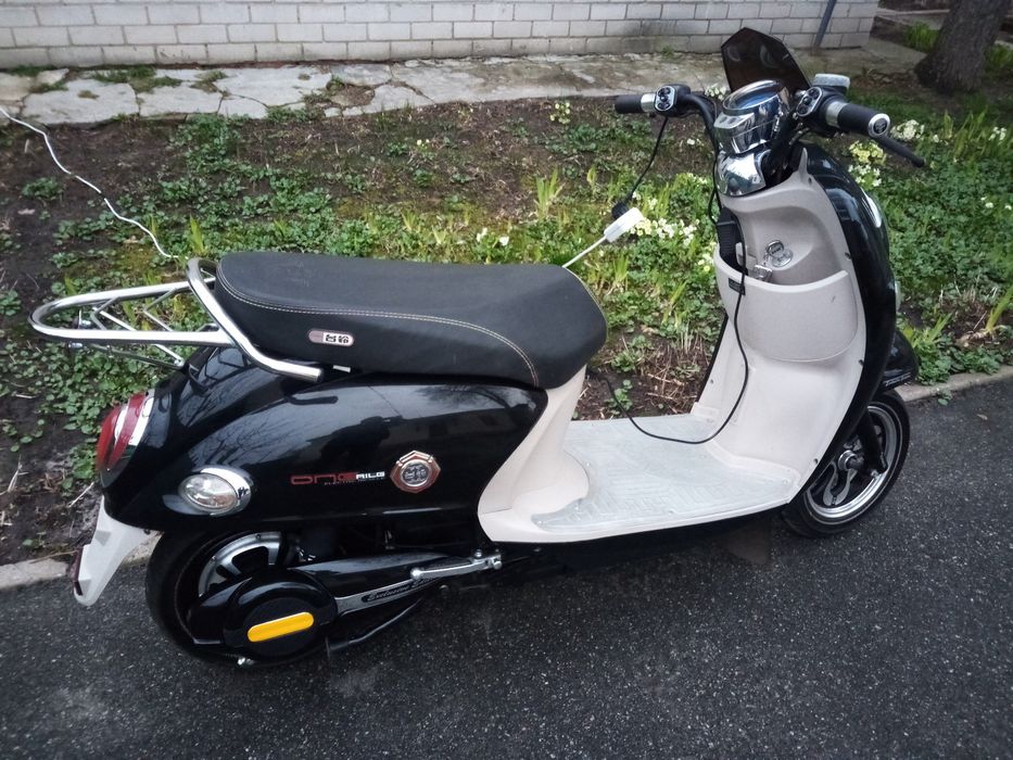 Электроскутер двухместный