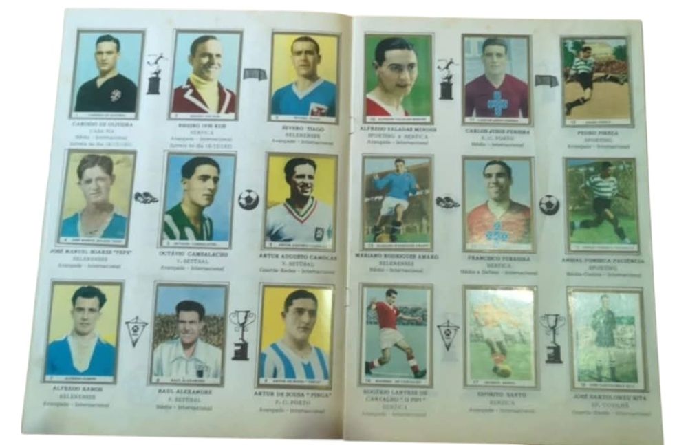 Caderneta cromos Eusébio447358047701575682