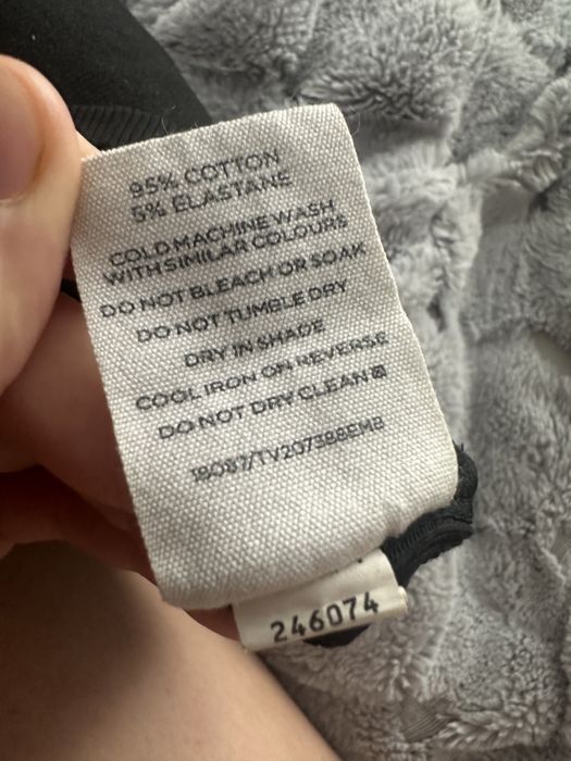 Майка чорна з білим обідком Glassons