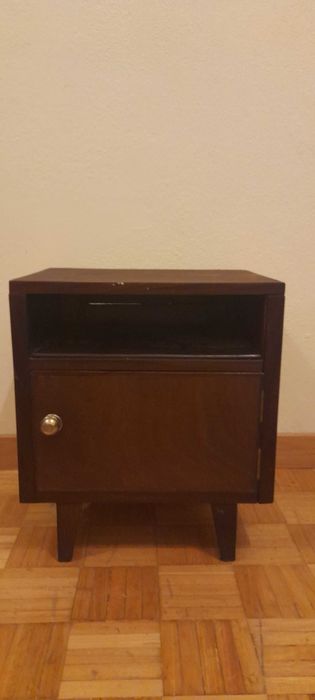 Mesinha de cabeceira