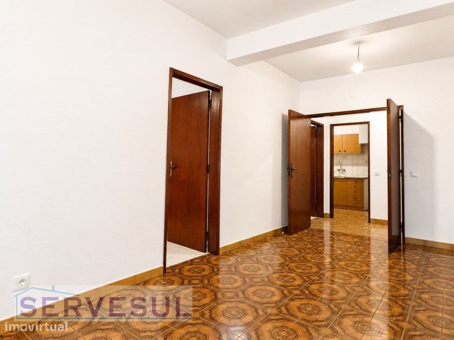 Apartamento de 4 quartos, localizado no centro da vila de Messines,...