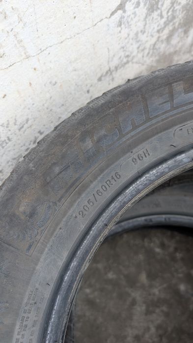 Продам резину R16 205/60