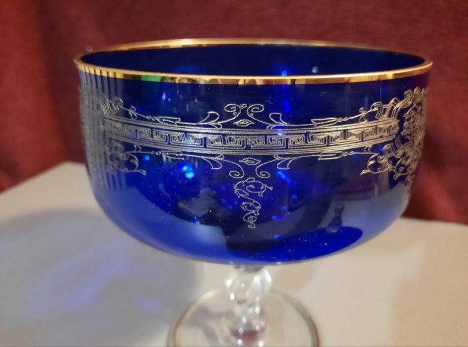 Конфетница на ножке Чешское стекло Ваза времён ссср ретро антиквариат