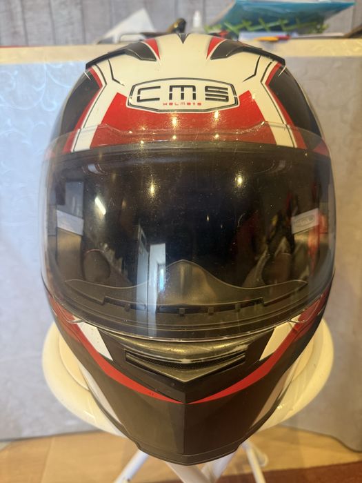 Capacete Integral CMS GTR – Preto, Branco e Vermelho (Tamanho XL)