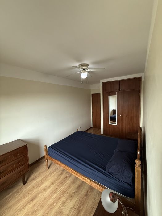 Quarto pra solteiro em arrifana com entrada imediata