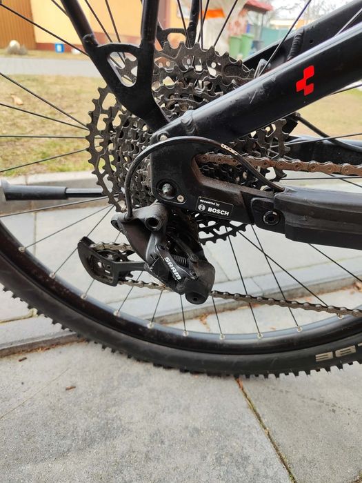 Rower elektryczny Cube pro Bosch Cx 625