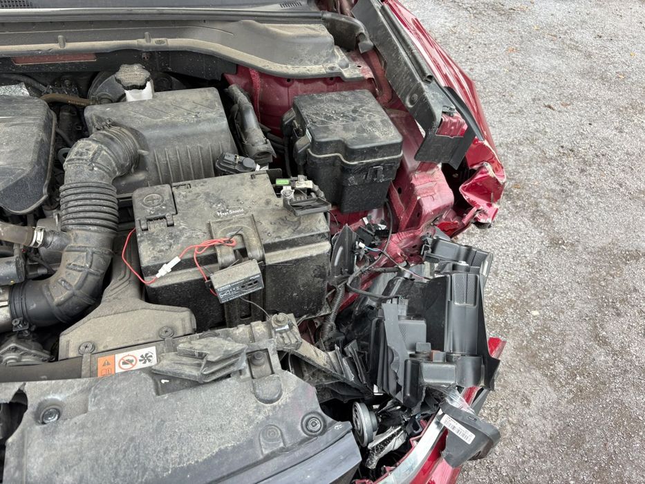 Ssangyong Korando 1.5 benzyna  uszkodzone pali  jezdzi