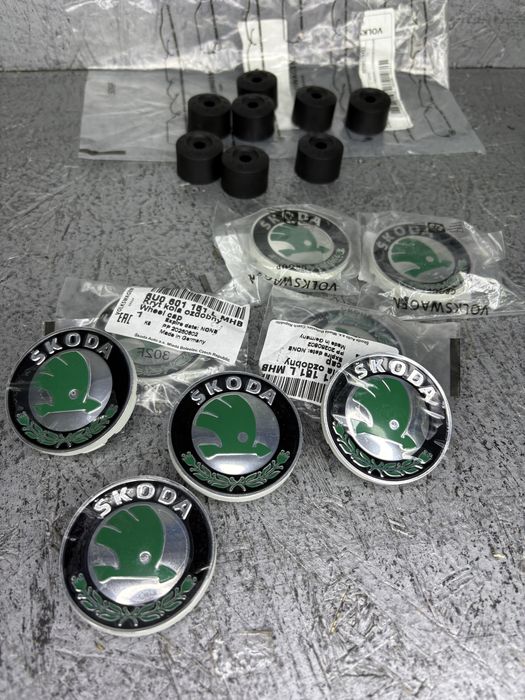Ковпачки ступичні Шкода Октавія Суперб Skoda 6U0-601-151-L-MHB
