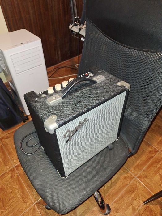 Amplificador Fender Rumble 15