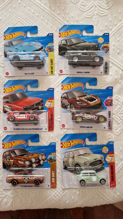 Hotwheels novos de varios anos