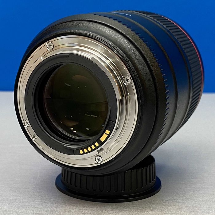 Canon EF 85mm f/1.4 L IS USM