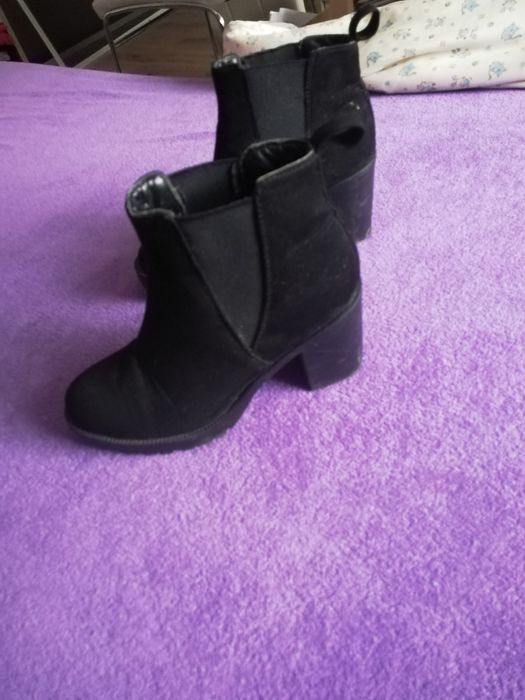 Sprzedam czarne buty sztyblety obcas jesienne Cropp 37 polecam