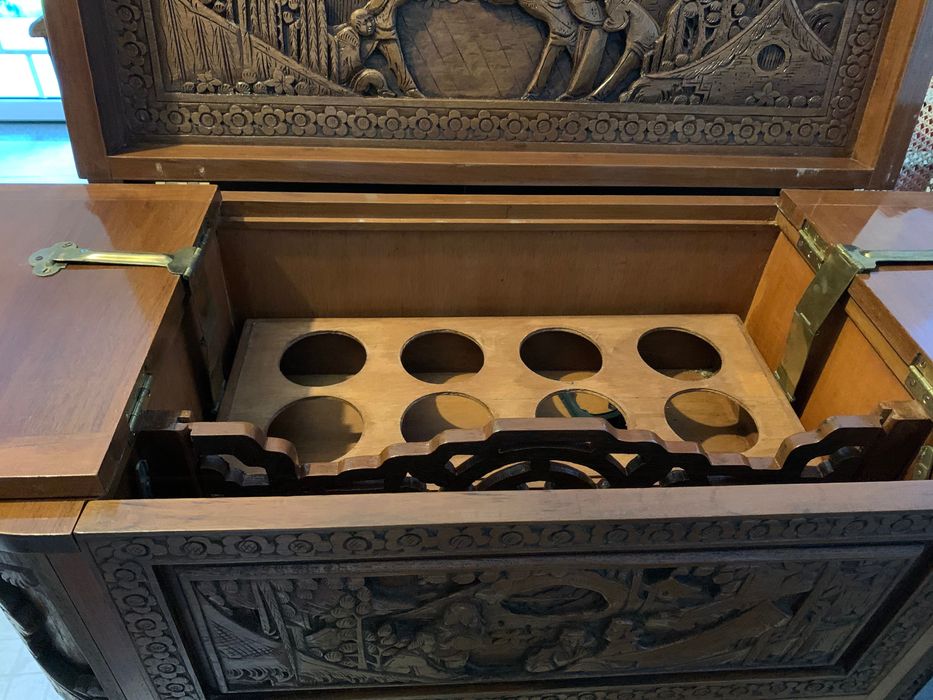 Móvel madeira garrafeira