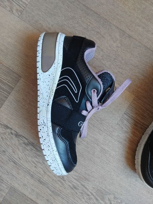 Продам кросовки Geox.