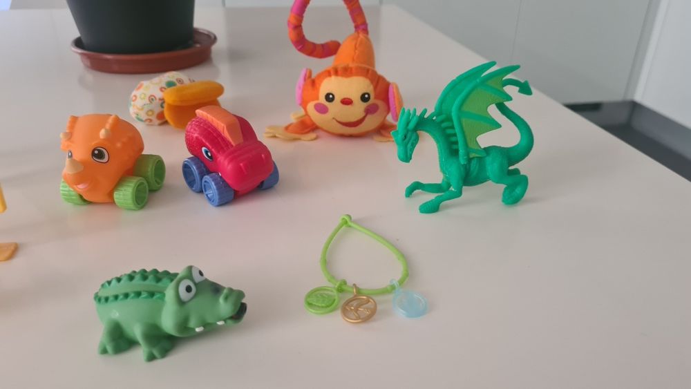 Conjunto de 12 pequenos brinquedos para crianças dos 0 aos 4 Anos