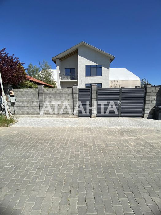 В продаже дом в Совиньоне 120м. 3 спальни