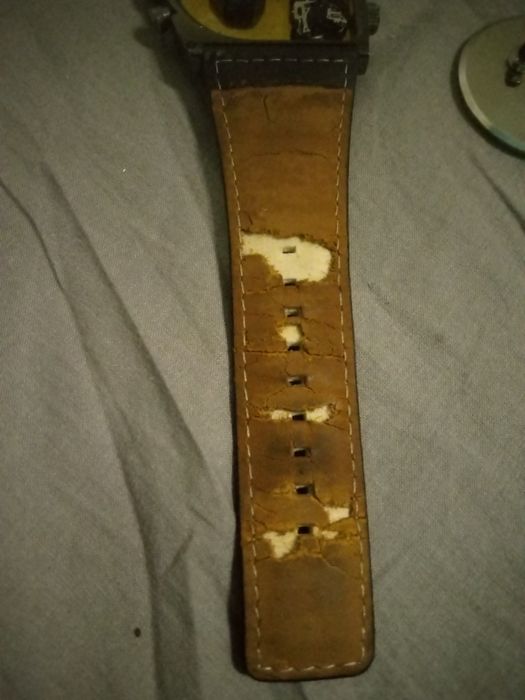 Relógio marca Giovanni a funcionar apenas lhe falta pilhas