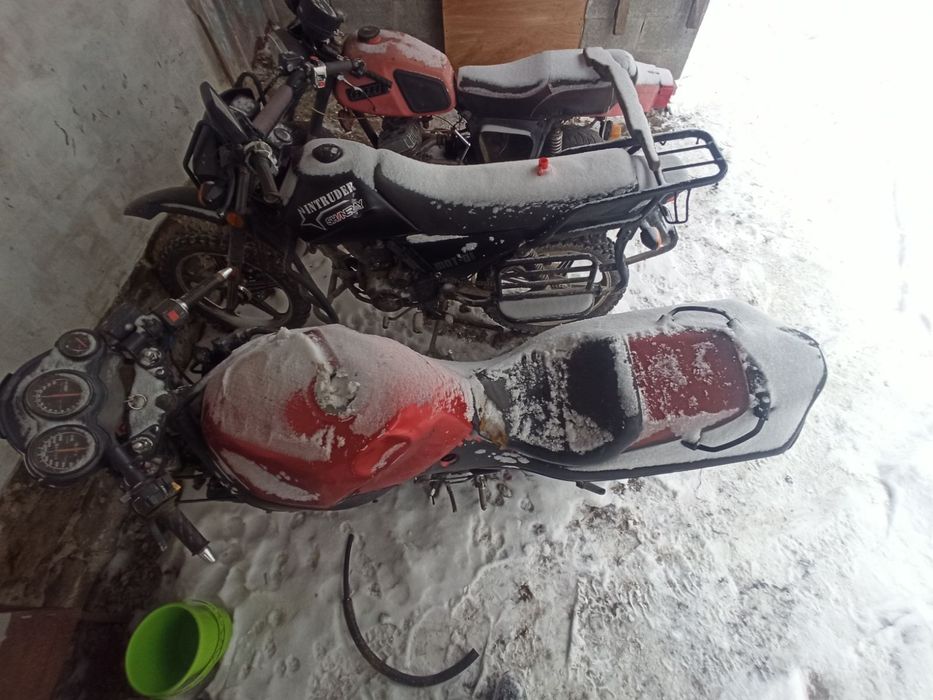 Продається Suzuki RF 600 та ИЖ Юпитер 5