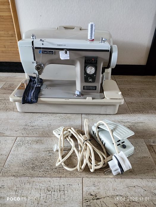 Професійна швейна машинка Janome New Home 535