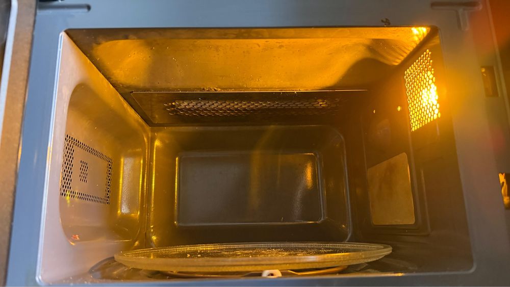 Microondas preto espelhado  Eletrónia