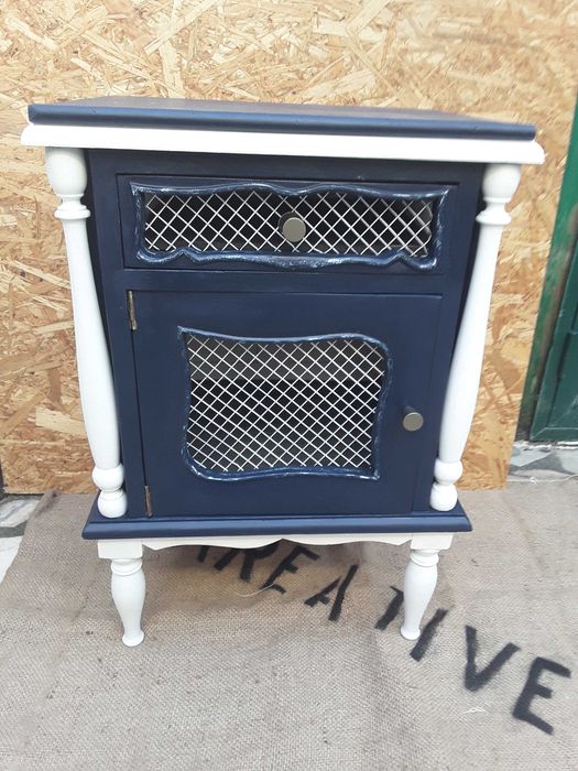 Mobiliário antigo restaurado