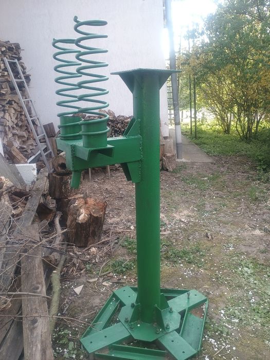 Продам пружинний дровокол.Саморобний.