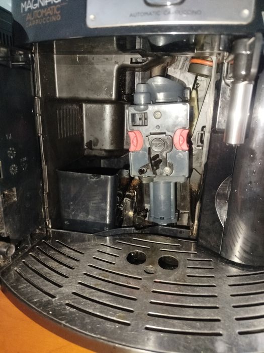 Кавомашина delonghi