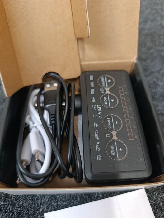 Lekato PA-1 – Kieszonkowy wzmacniacz gitarowy / Multi-efekt słuchawkow