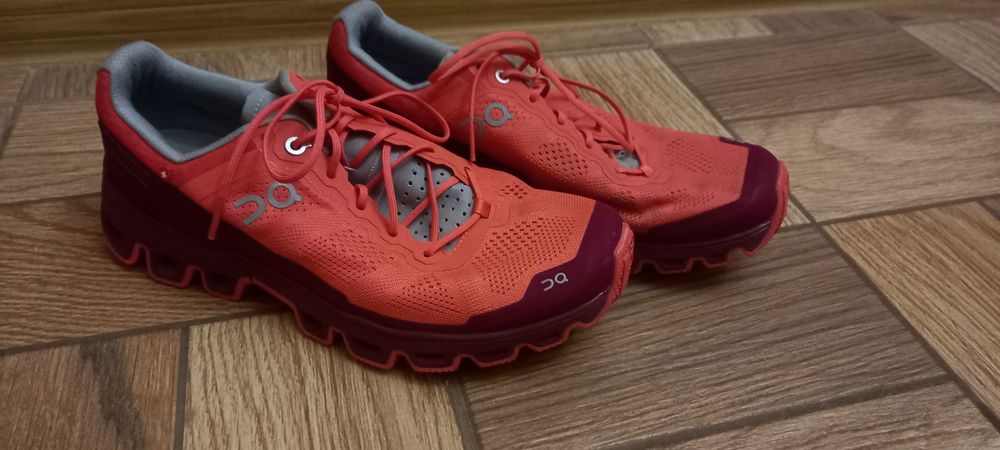 Взуття  On Cloud