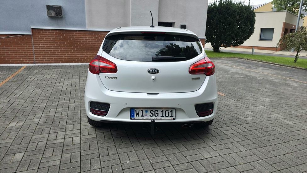 Kia Ceed Ledy  Nawigacja Kamera Serwis Do Końca